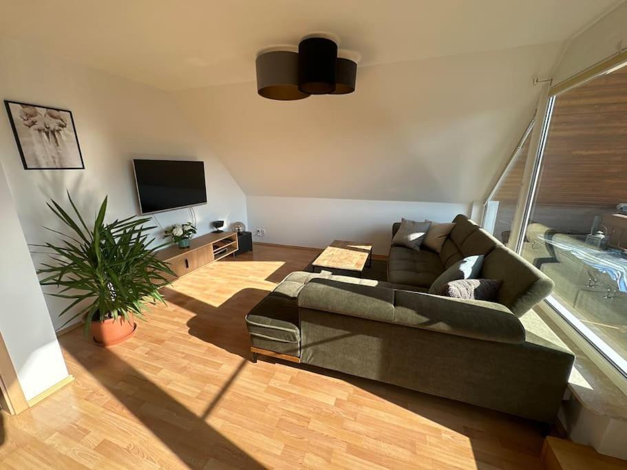 Sonniges & Ruhiges Apartment Mit Balkon Nahe Berlin ツォイテン エクステリア 写真